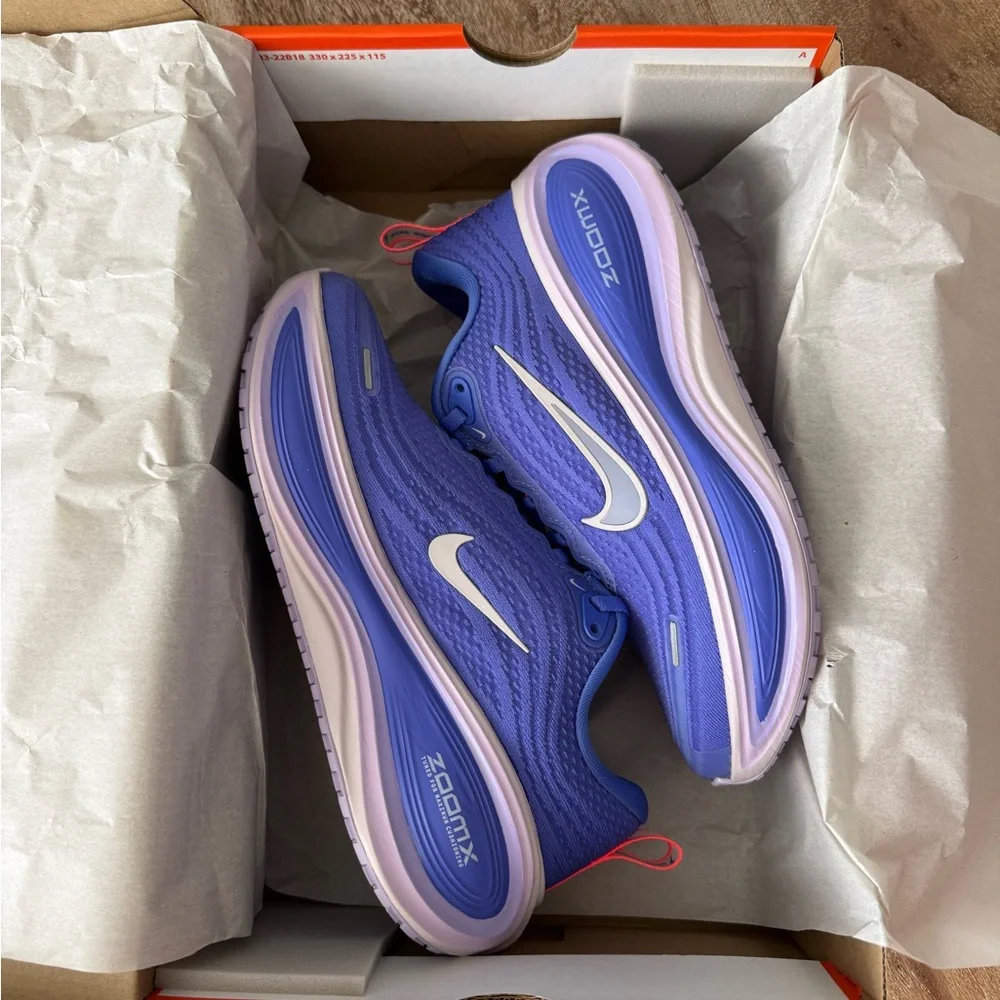 NWT Women’s Nike Vomero Plus 7 - Picture 2 of 8